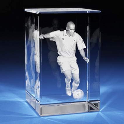 Imagen 3D del ex jugador de fútbol Zinedine Zidane en taco cristal grabada con HSGP-Crystal 